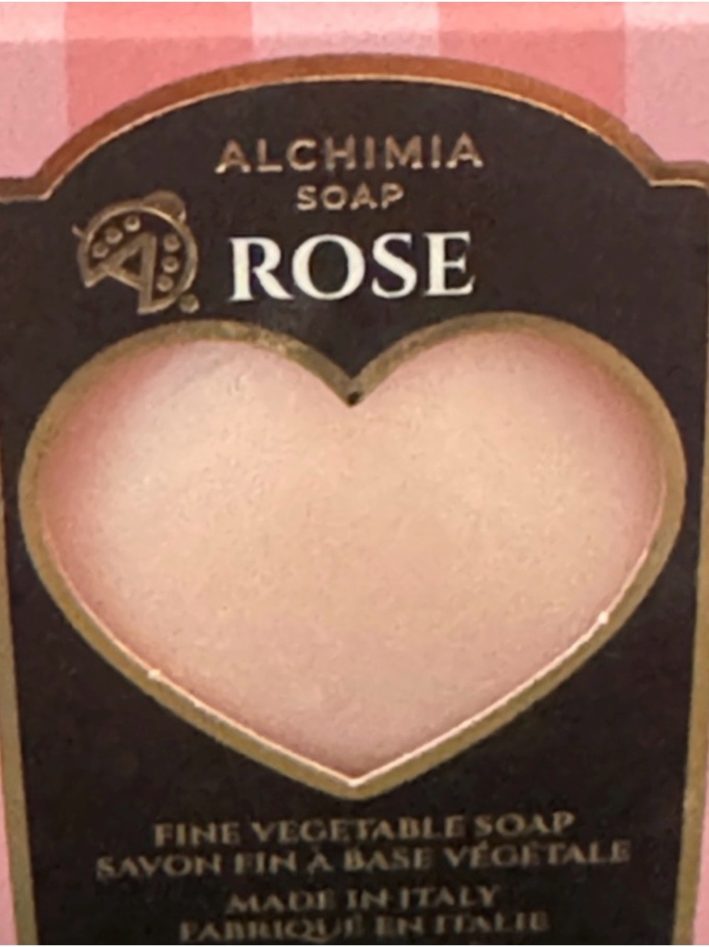 Alchimia Rose Heart Soap Trio - Picture 2 of 4